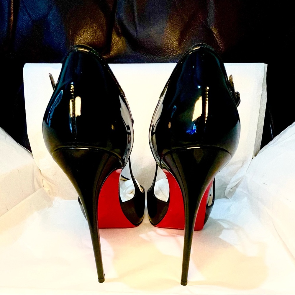 Christian Louboutin caged ankle strap peeptoe pumps. Glossy patent black 38.5 - Picture 6 of 14